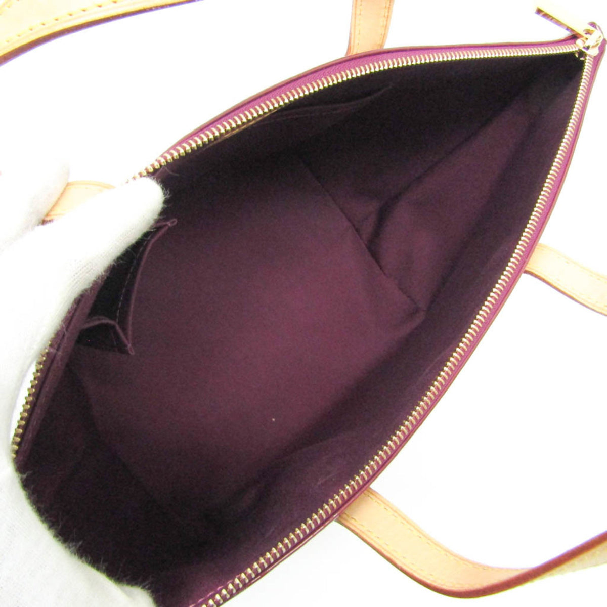 Louis Vuitton Bellevue PM · Monogram Vernis