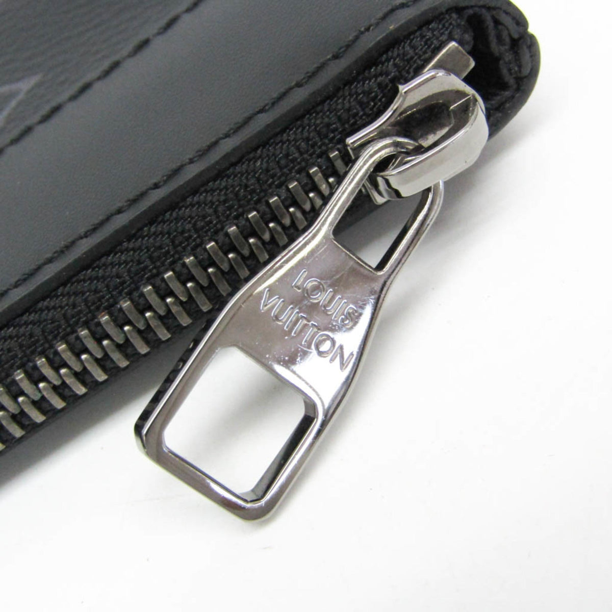 Louis Vuitton Pochette Discovery · Eclipse